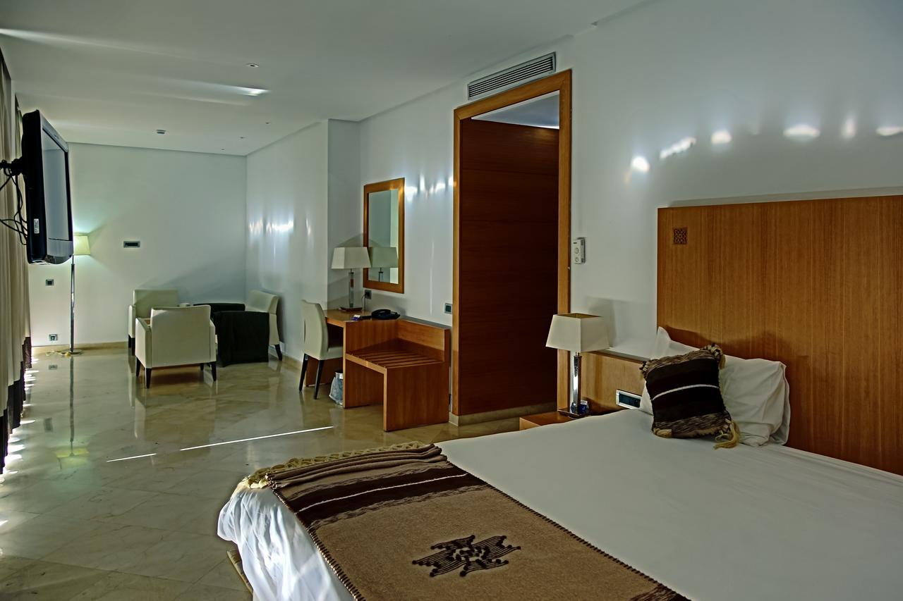 Suites Hotel Mohammed V By Accor อัลฮอเคม่า ภายนอก รูปภาพ
