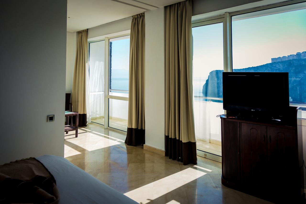 Suites Hotel Mohammed V By Accor อัลฮอเคม่า ภายนอก รูปภาพ