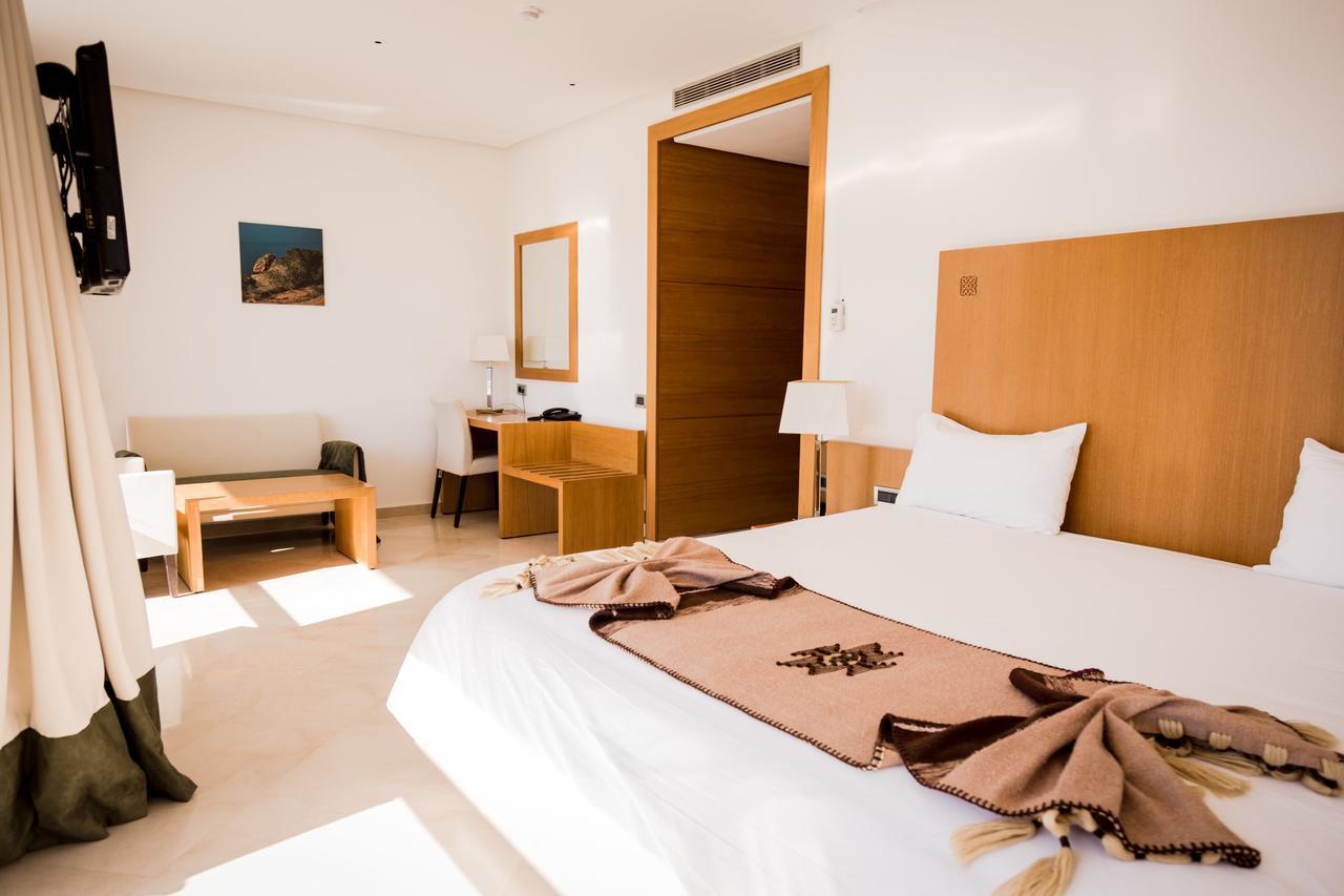 Suites Hotel Mohammed V By Accor อัลฮอเคม่า ภายนอก รูปภาพ