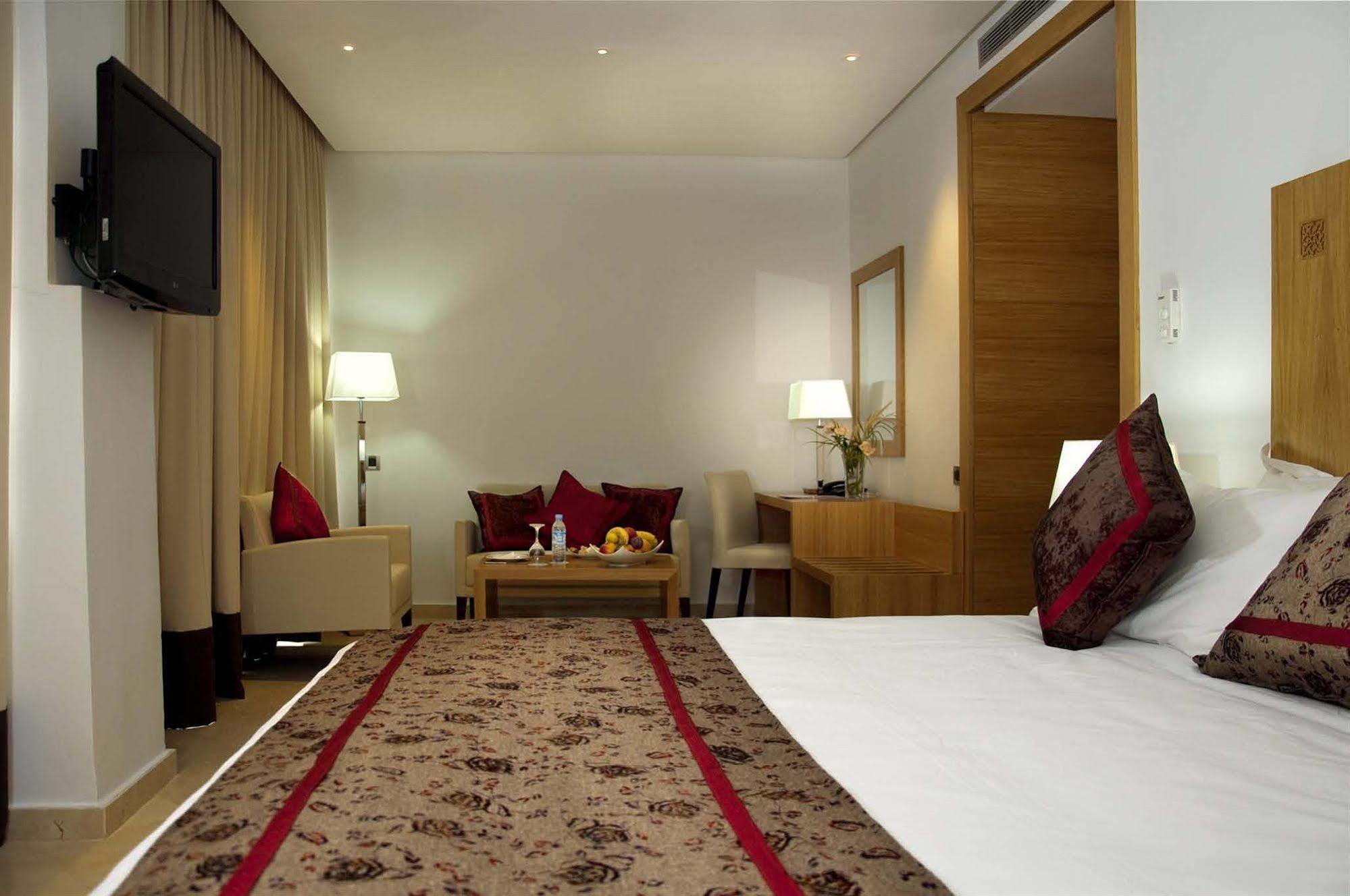 Suites Hotel Mohammed V By Accor อัลฮอเคม่า ภายนอก รูปภาพ