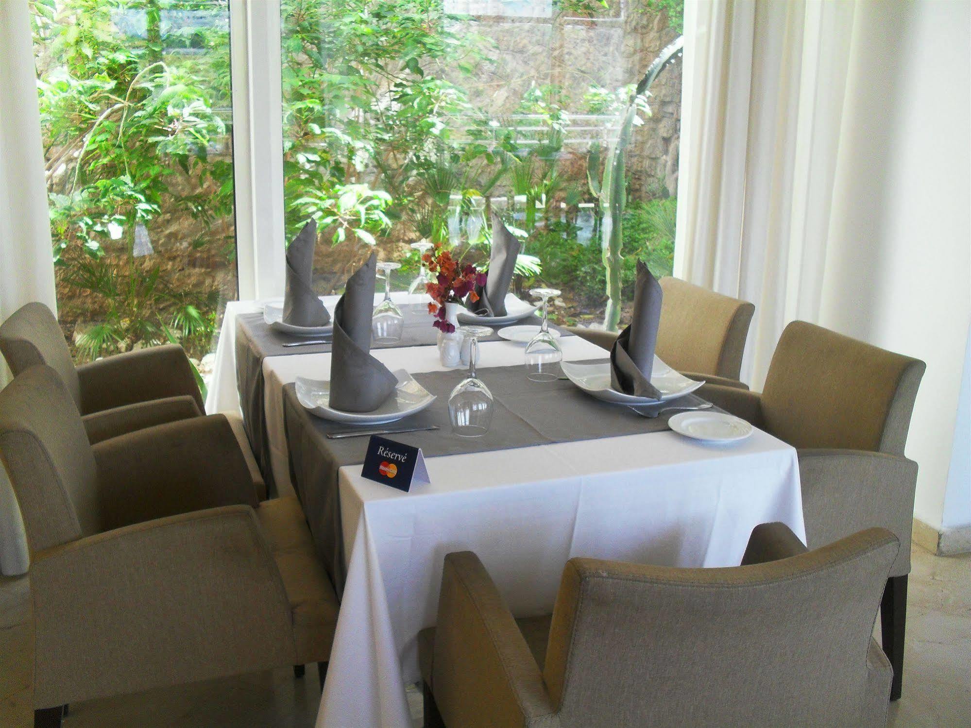 Suites Hotel Mohammed V By Accor อัลฮอเคม่า ภายนอก รูปภาพ
